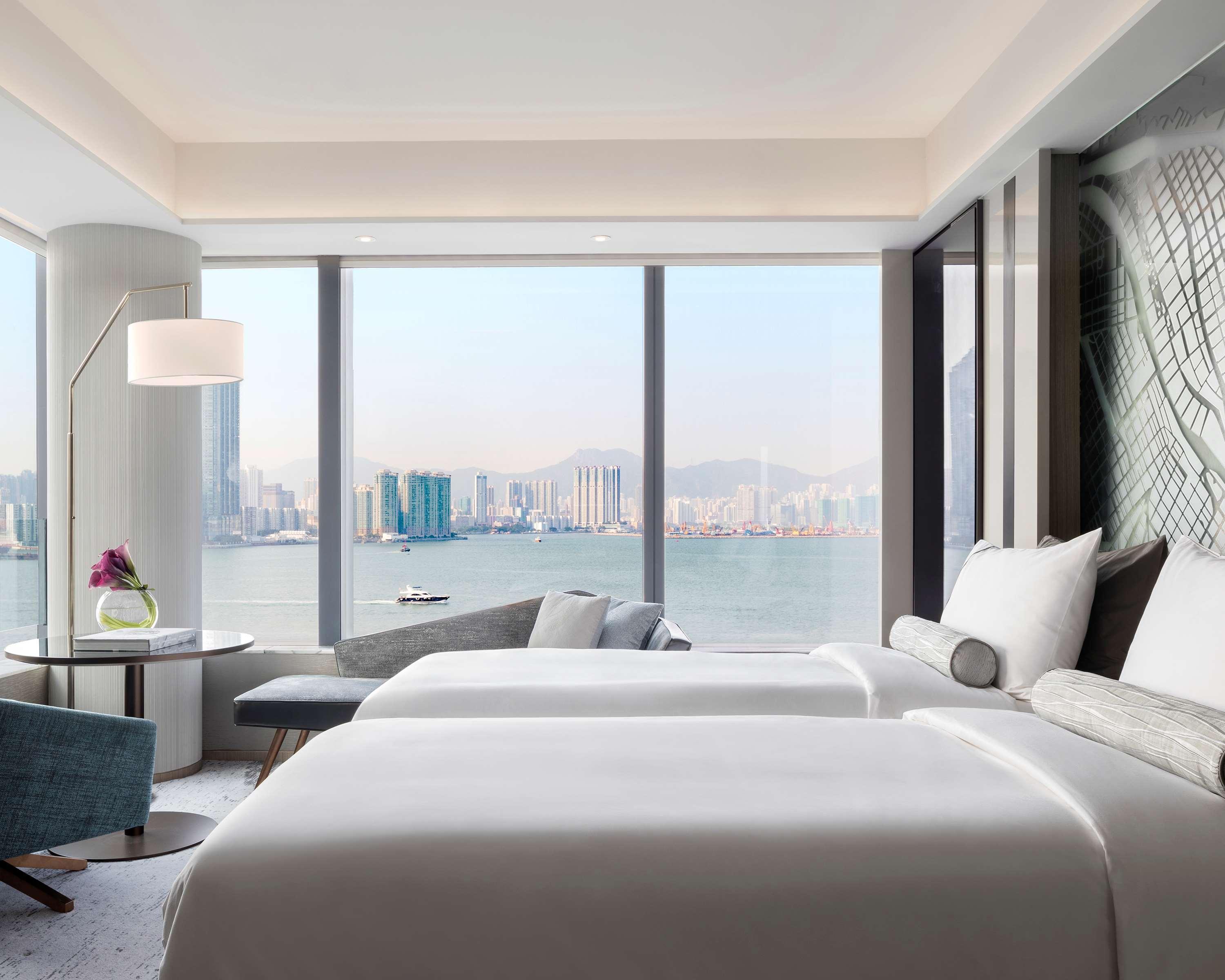 Hyatt Centric Victoria Harbour Hotel 4*