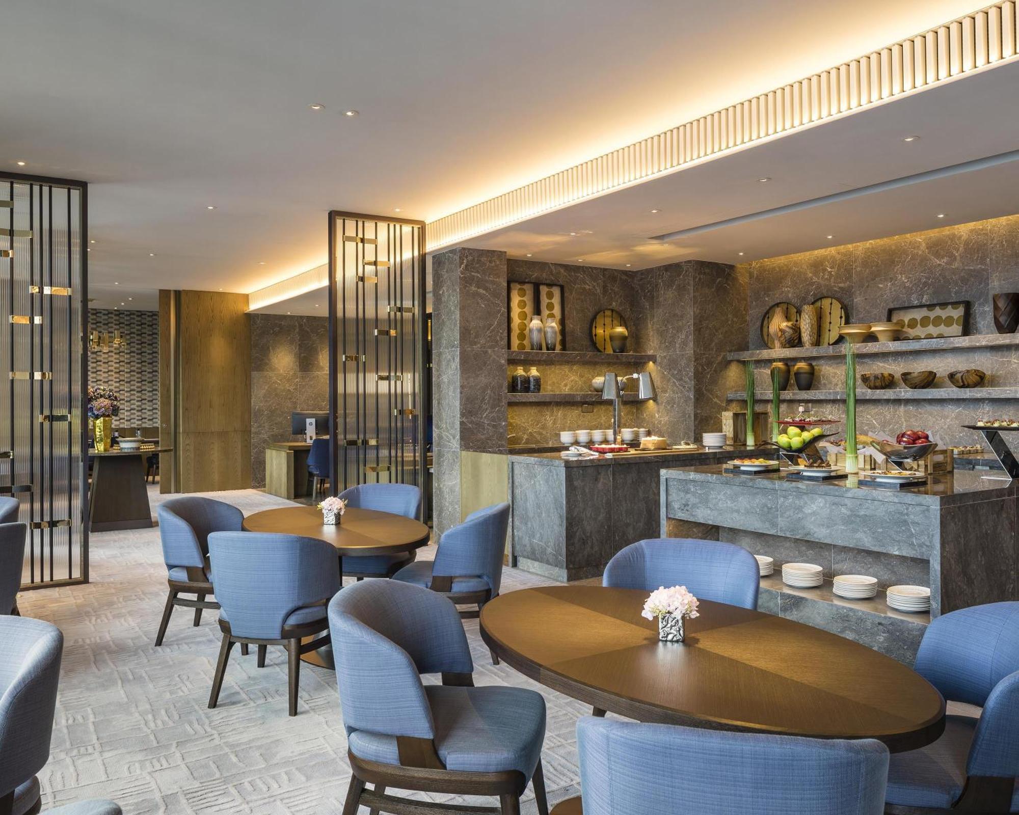 Hyatt Centric Victoria Harbour 香港