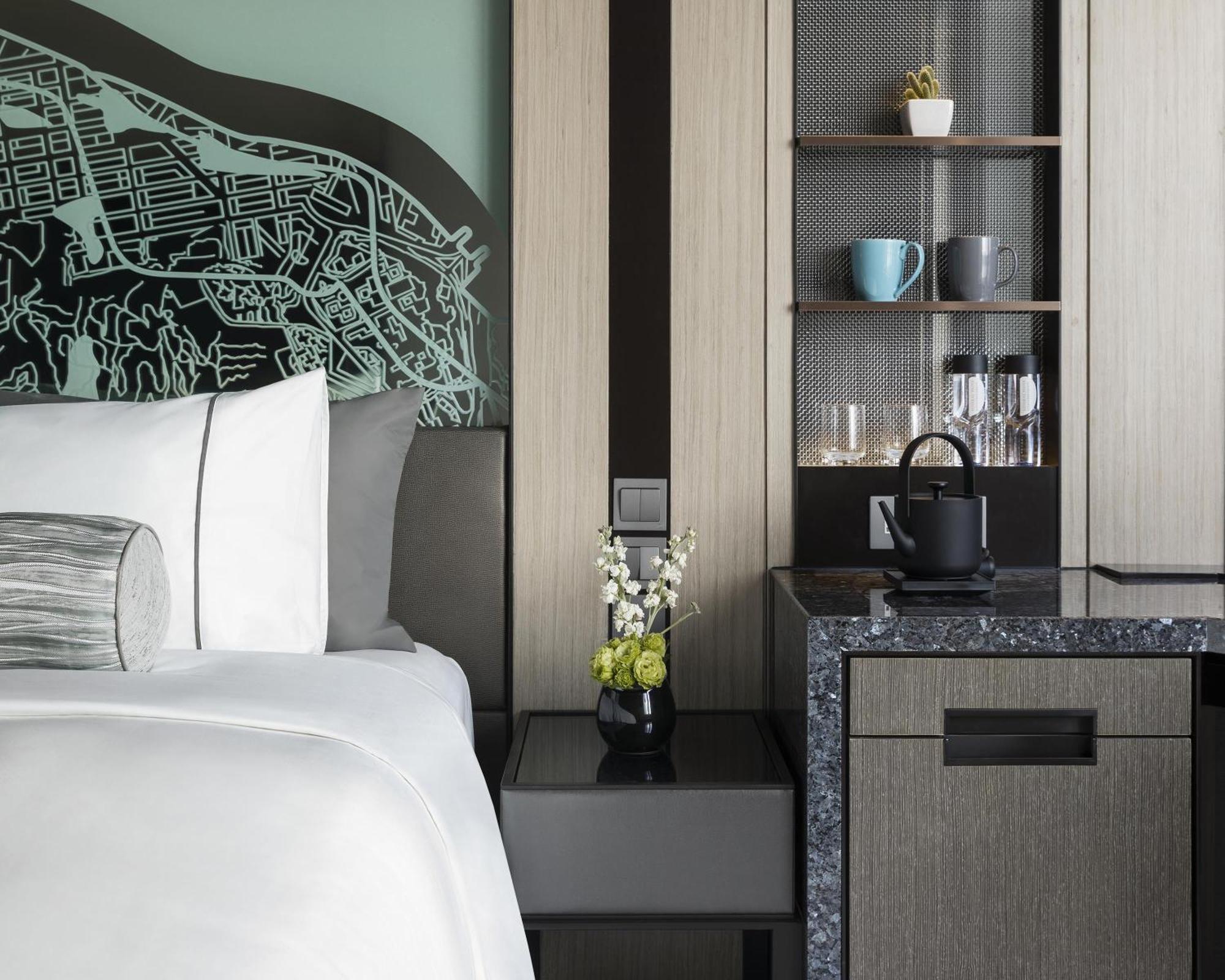 酒店 Hyatt Centric Victoria Harbour 4*