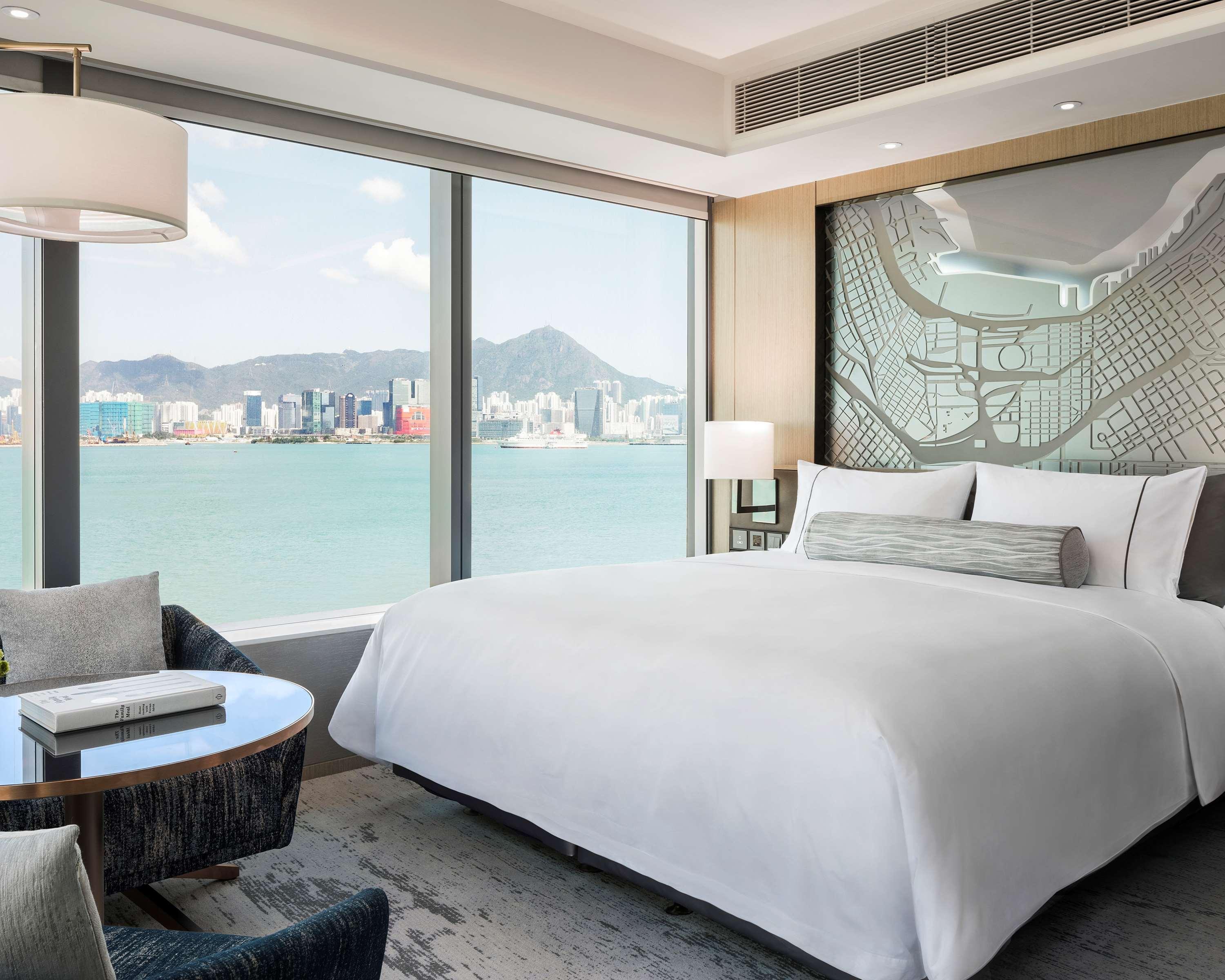 Hyatt Centric Victoria Harbour 酒店
